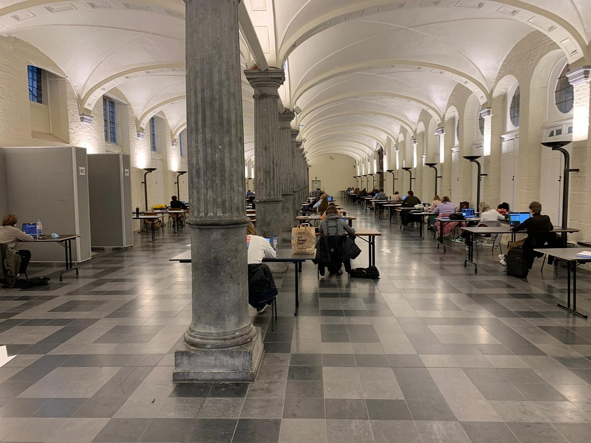 Garemijnzaal met studenten