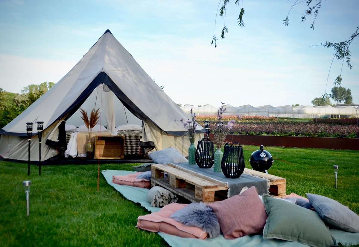 KLAMPING: GLAMPING BY KLARE