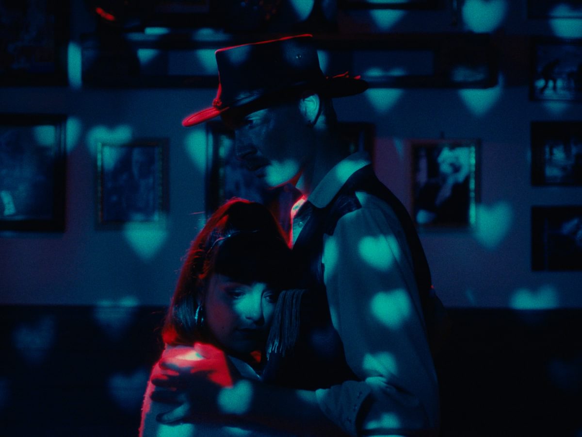 Still2 Arme Jongen Zo Ver Van Huis Jonas Hollevoet