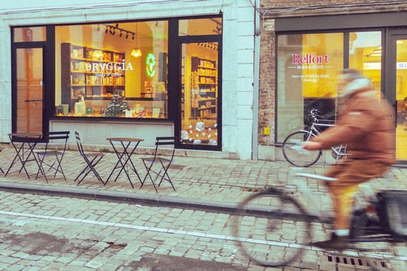Bruggia Books & Coffee
